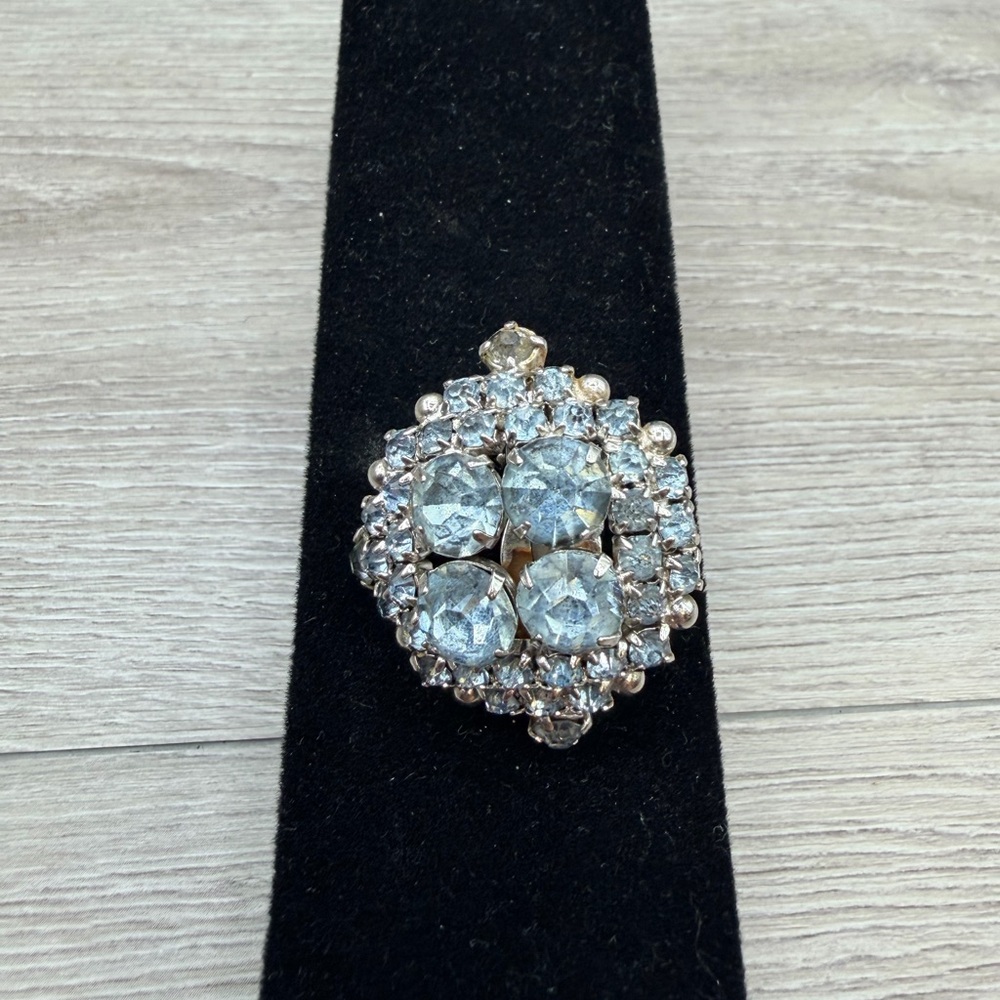Elegant Silver Tone Crystal Brooch